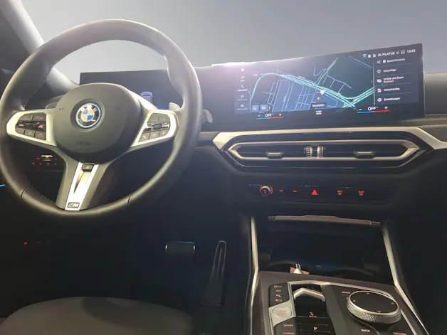 BMW 330e xDrive SAG Touring