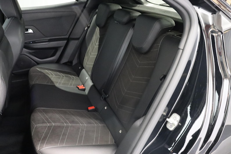 Vehicle image OPEL MOKKA