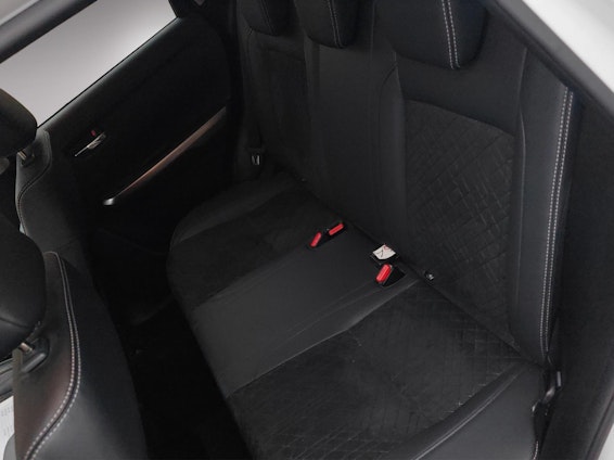 Vehicle image 14 Vehicle image 14