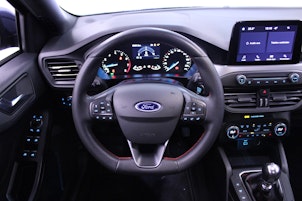 Vehicle image FORD Focus Station Wagon 1.0i EcoB 125 ST-Line