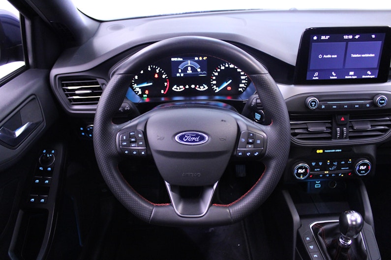 Vehicle image FORD FOCUS