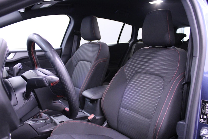 Vehicle image FORD FOCUS