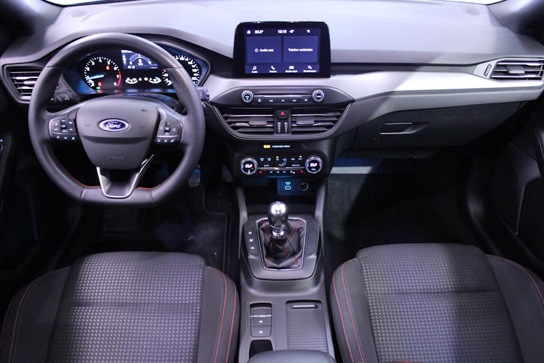 Vehicle image FORD FOCUS