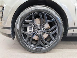 Vehicle image LAND ROVER Range Rover Evoque 1.5 T 300e R-Dynamic SE
