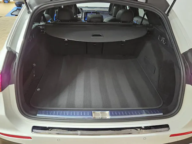 Mercedes-Benz E 200 4Matic AMG Line Kombi