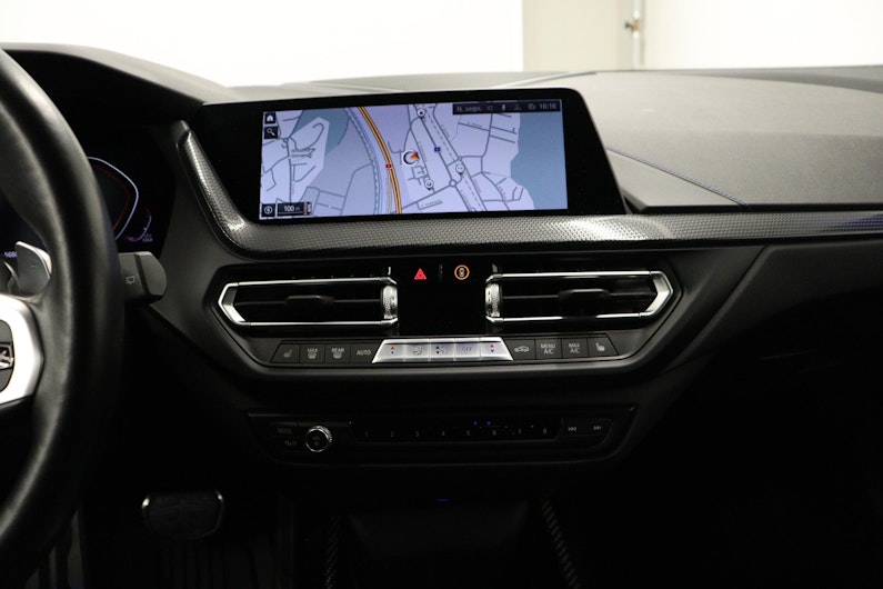 Vehicle image BMW 1 SERIES