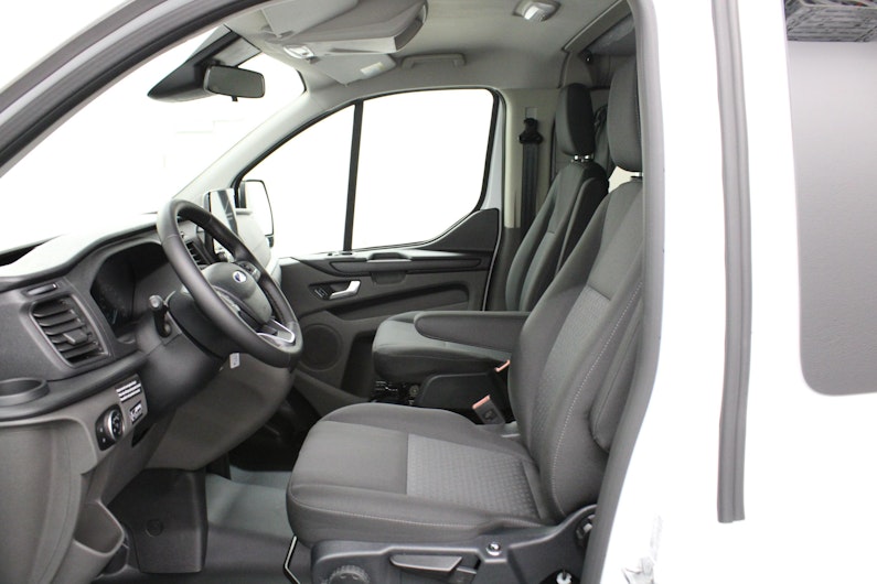 Vehicle image FORD TRANSIT CUSTOM