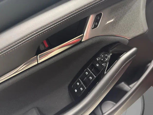 Mazda 3 Hatchback 2.0 186 Exclusive-Line