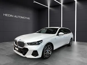 BMW 530e xDrive Touring/Attraktiven Leasingzinssatz ab 0,9 % bei Abschluss einer BMW Fahrzeugversicherung.