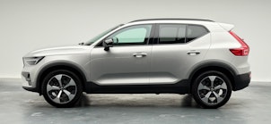 Vehicle image VOLVO XC40 2.0 B4 MH Plus Dark