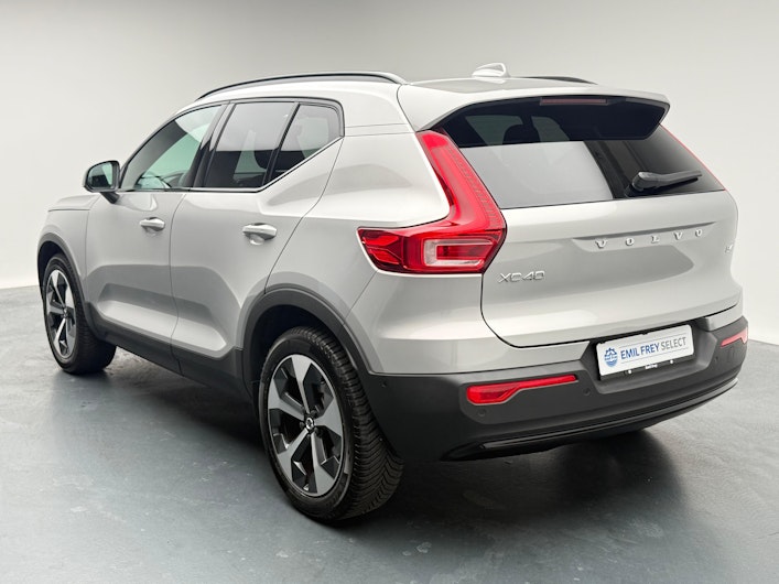 Vehicle image VOLVO XC40
