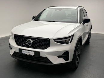Vehicle image VOLVO XC40 2.0 B4 MH Plus Dark