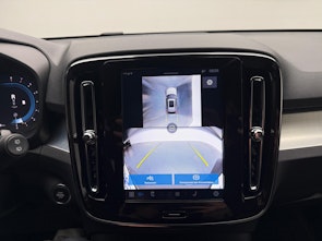 Vehicle image VOLVO XC40 2.0 B4 MH Plus Dark