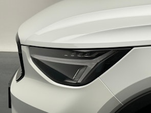 Vehicle image VOLVO XC40 2.0 B4 MH Plus Dark