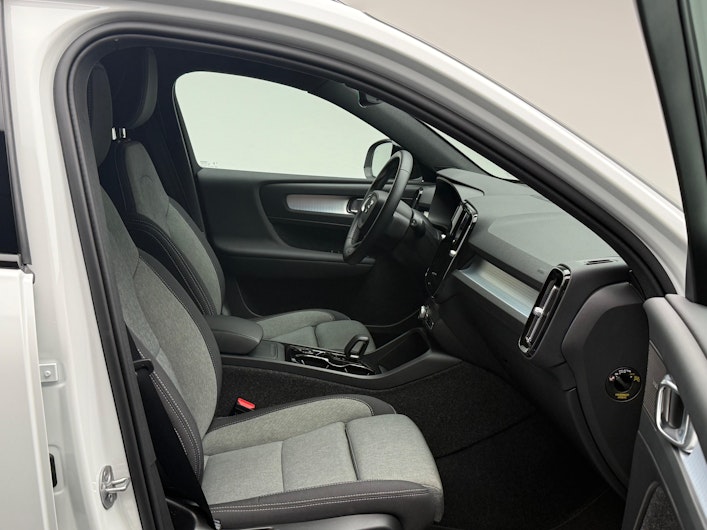 Vehicle image VOLVO XC40