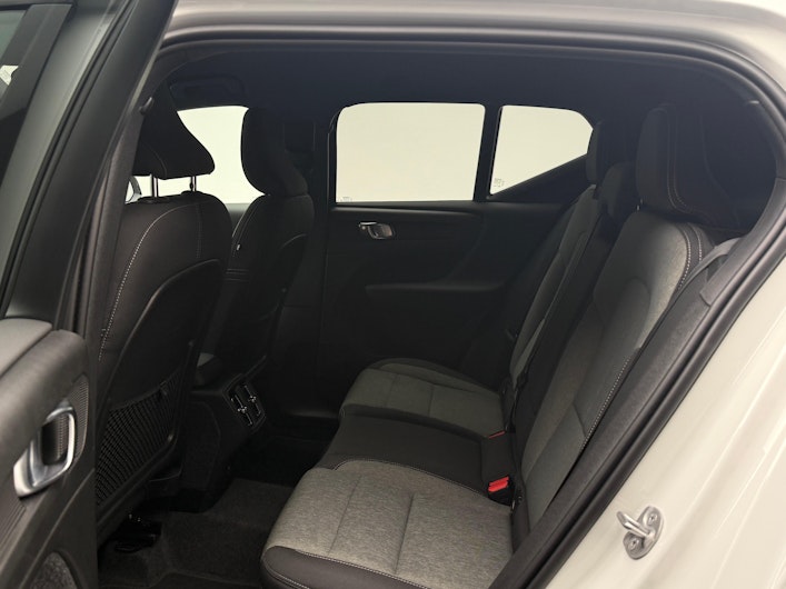 Vehicle image VOLVO XC40