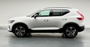 Vehicle image VOLVO XC40 2.0 B4 MH Plus Dark