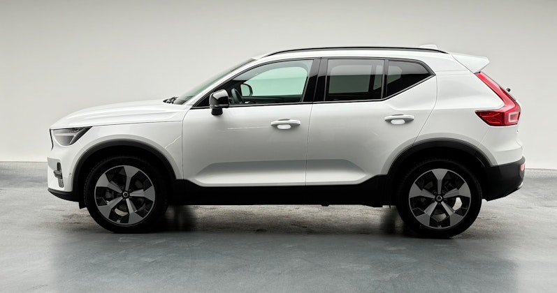 Vehicle image VOLVO XC40