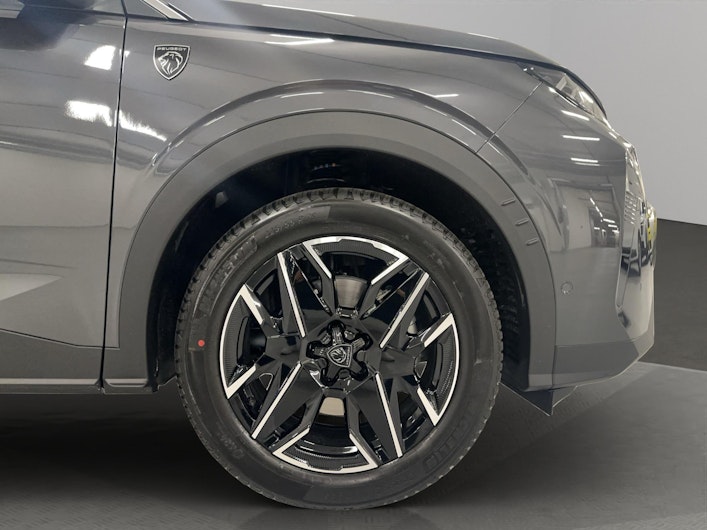 Vehicle image PEUGEOT 5008