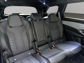 Vehicle image PEUGEOT 5008 1.2 Hybrid GT