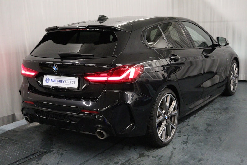 Vehicle image BMW 1 SERIES