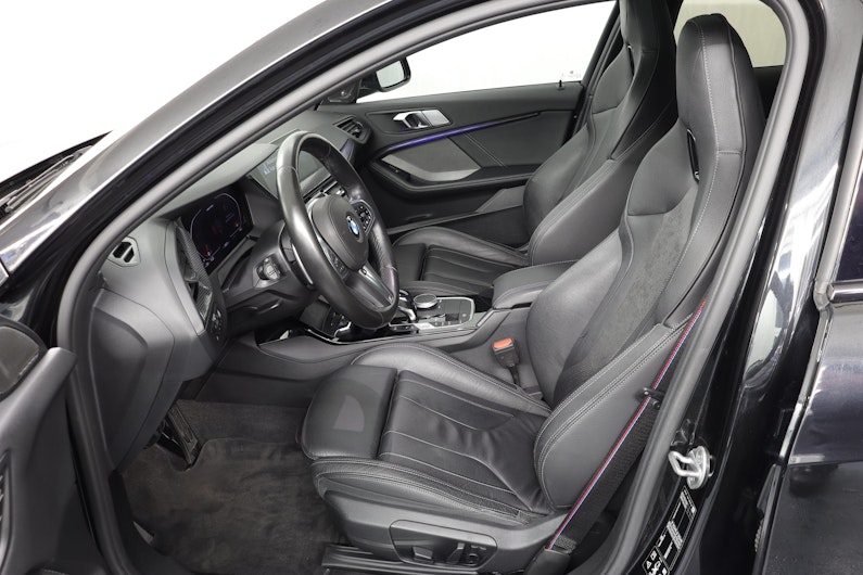 Vehicle image BMW 1 SERIES