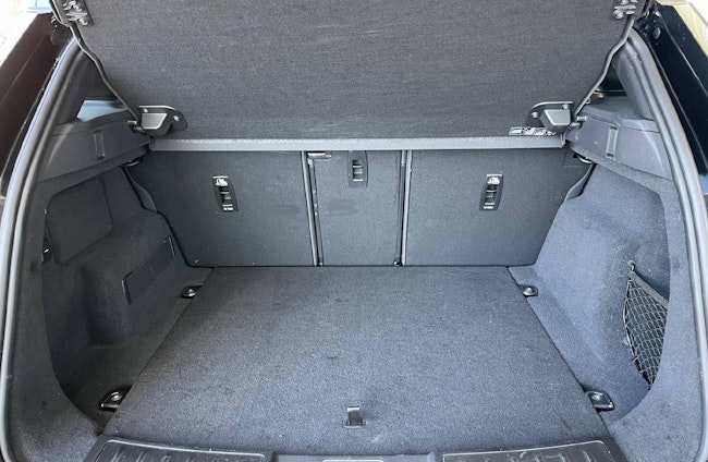 Vehicle image 17 Vehicle image 17