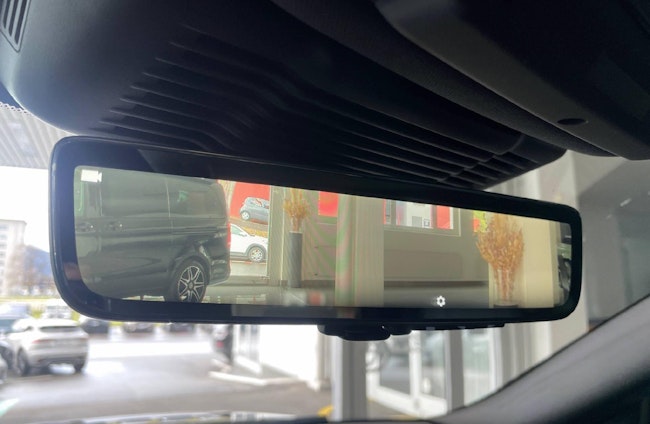 Vehicle image 13 Vehicle image 13