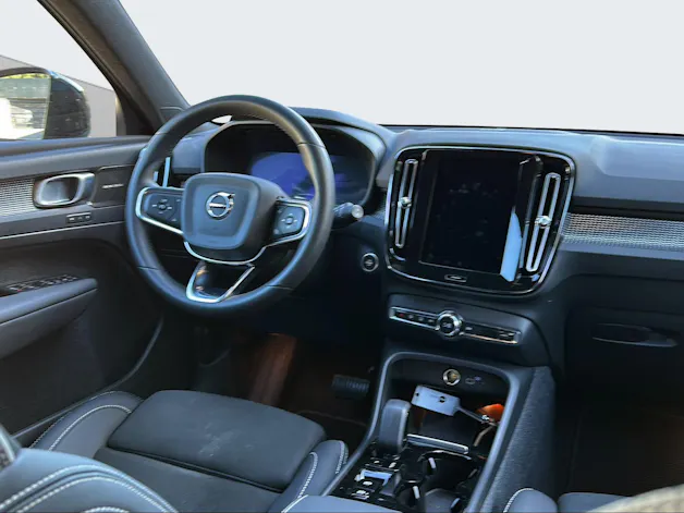 Volvo XC40 2.0 B4 MH Ultimate Dark AWD