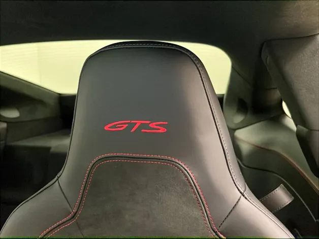 Porsche 911 Carrera GTS