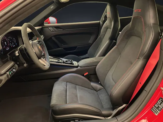 Porsche 911 Carrera GTS