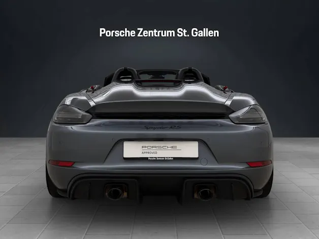 Porsche 718 Spyder RS