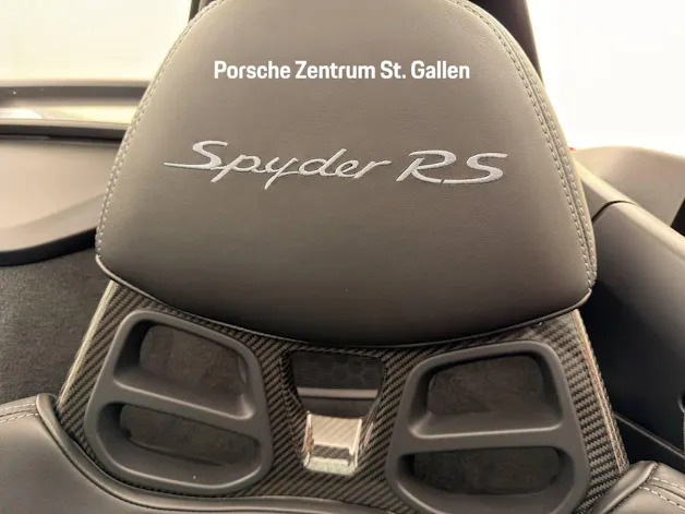 Porsche 718 Spyder RS