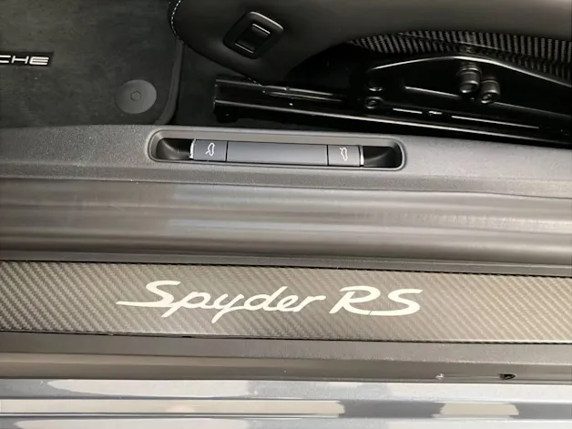 Porsche 718 Spyder RS
