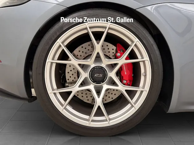 Porsche 718 Spyder RS