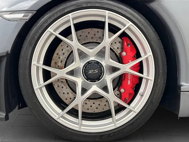 Porsche 718 Spyder RS