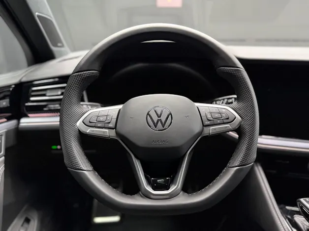 VW Touareg 3.0 TDI R-Line