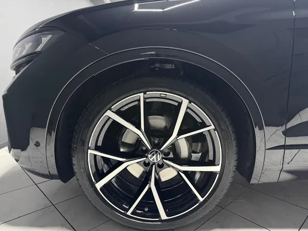 VW Touareg 3.0 TDI R-Line