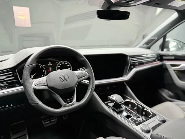 VW Touareg 3.0 TDI R-Line