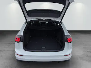 VW Golf Variant 1.5 eTSI mHEV R-Line