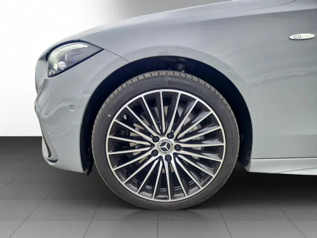 Mercedes-Benz C 300e 4 Matic