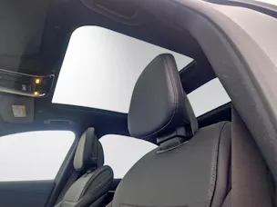 Mercedes-Benz C 300e 4 Matic