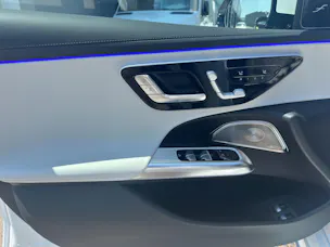 Mercedes-Benz E 400 e 4Matic 9G-Tronic