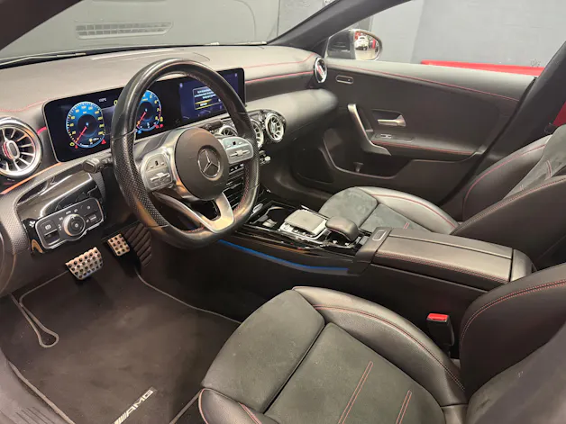 Mercedes-Benz CLA 35 4M - SB - AMG / Rückfahrkamera / Panorama-Dach / Multibeam LED