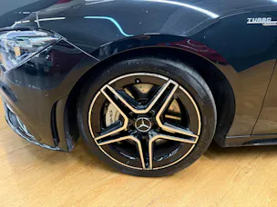 Mercedes-Benz CLA 35 4M - SB - AMG / Rückfahrkamera / Panorama-Dach / Multibeam LED