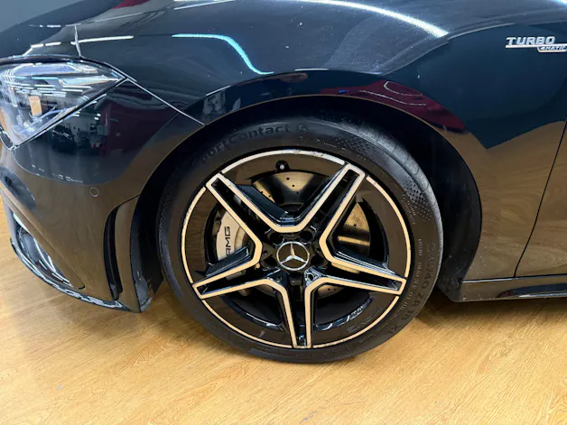 Mercedes-Benz CLA 35 4M - SB - AMG / Rückfahrkamera / Panorama-Dach / Multibeam LED