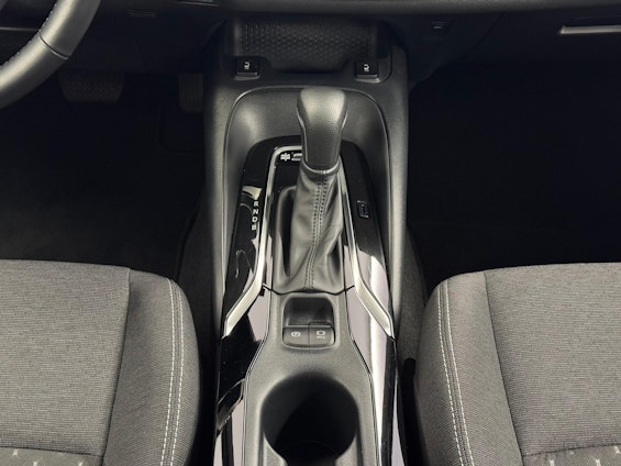 Vehicle image 13 Vehicle image 13