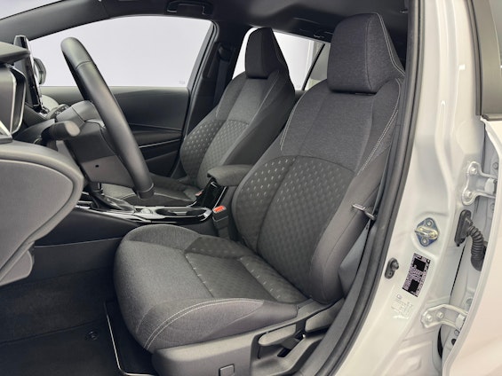 Vehicle image 8 Vehicle image 8