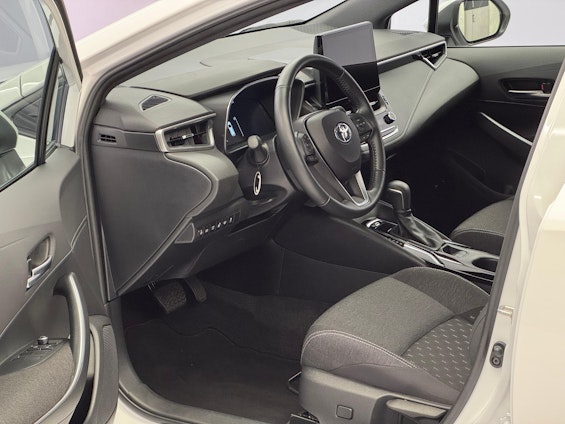 Vehicle image 6 Vehicle image 6