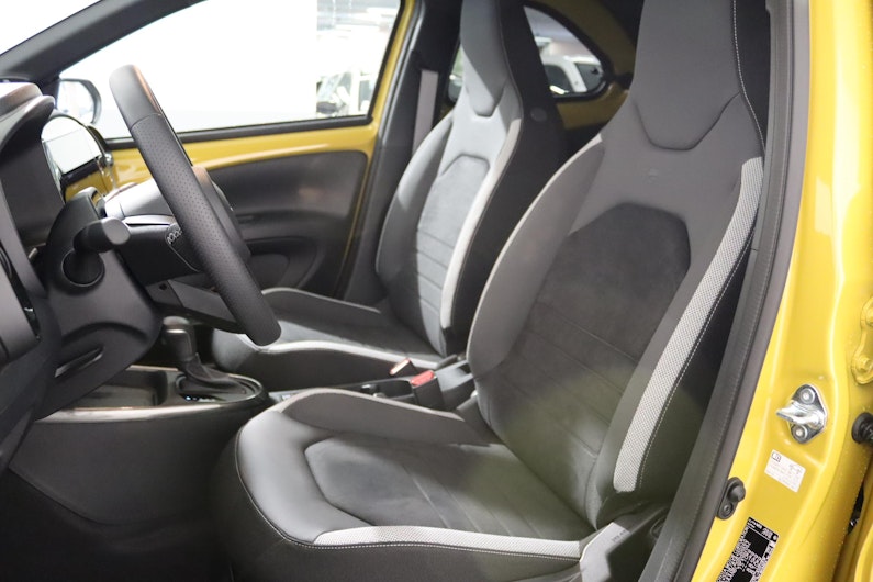 Vehicle image TOYOTA AYGO X